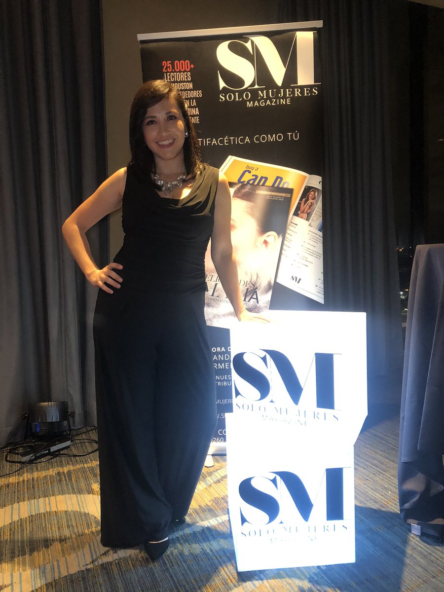 Elitap's tweet photo. Expo Mujer Internacional en Houston!!! Para poder emprender debes relacionarte con quien te impulse a crecer #eventoshouston #ecuatorianaenhouston https://t.co/pNqRQaFcrL