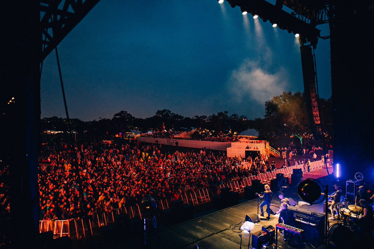 VoodooNola's tweet photo. Such a powerful set from the Highwoman herself, @brandicarlile. 

#VoodooFest photos by @rhackleman. https://t.co/BPLM2LlR6U