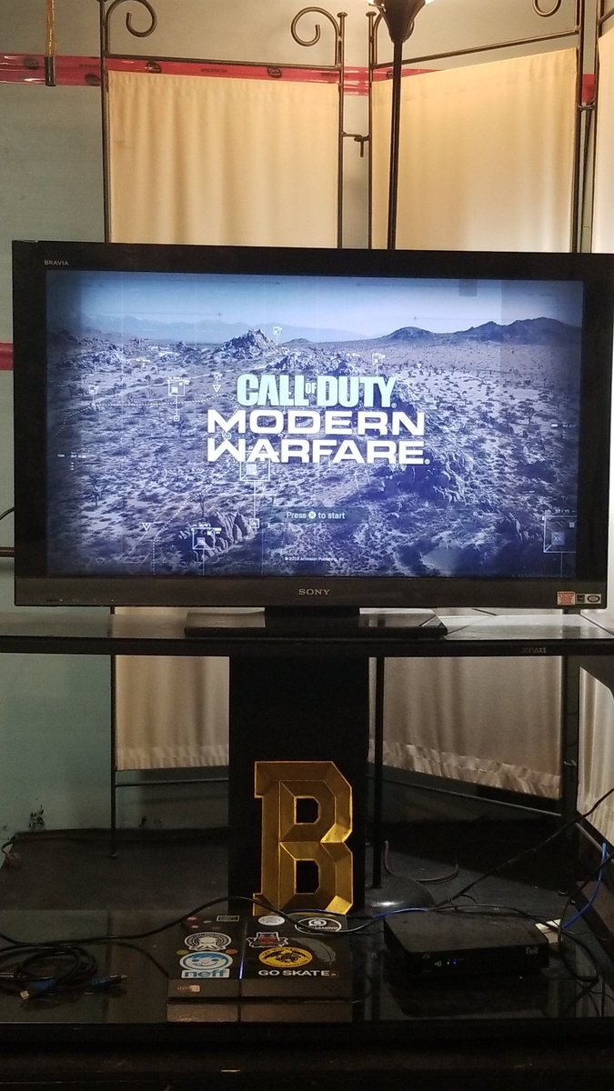 dadarkknight191's tweet photo. And so it begins, say goodbye to my social life Modern Warfare is in the building 100% now #GunPlayGaming #CallofDutyModernWarfare https://t.co/xYTTTaaiyD