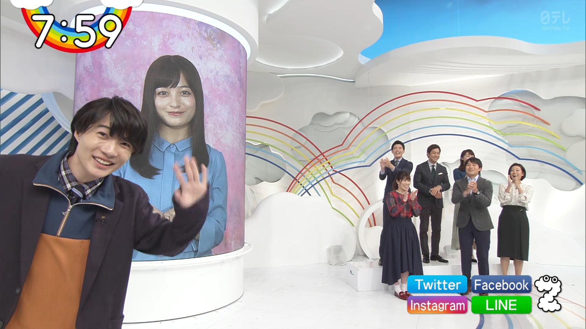 【橋本環奈着】ジャージメルトンファー付ダッフルコート 橋本環奈 on X: 