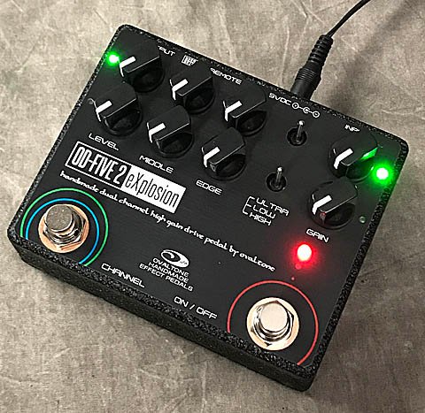 1484_shinjuku's tweet photo. 今話題のペダル、Ovaltone / OD-FIVE2 eXplosion!!
ご予約に一件キャンセルが出た為、1台のみ即納可能です。これは早い者勝ち、ぜひこの機会にご検討くださいませ♪
https://t.co/CBL4mzuGXz
#ペダルホリック #ovaltone #odfive #ペダル #エフェクター #オススメ https://t.co/mBQfTISjIP
