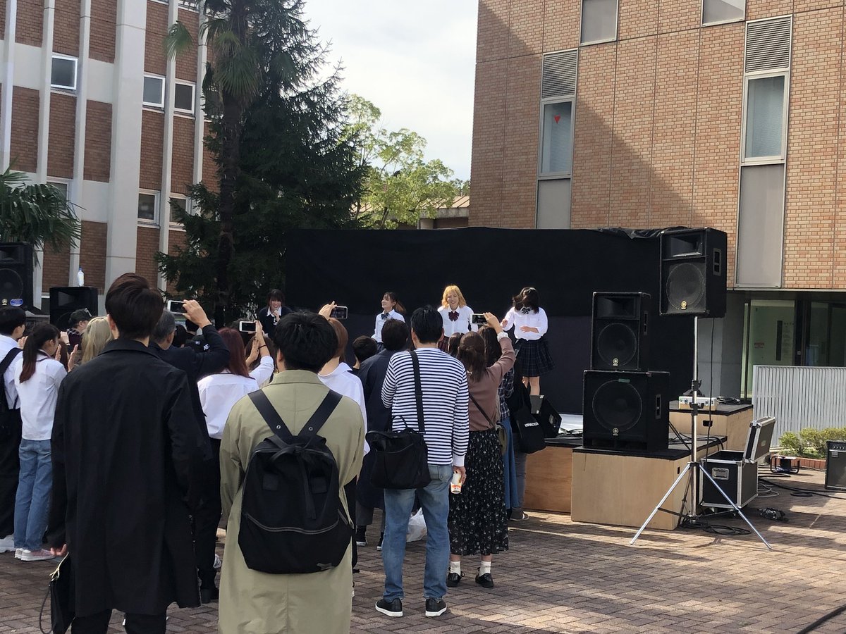 nandemoshow's tweet photo. きゃみっとさんありがとうございました✨
第2ステージはこれにて終わりですが、なんでもショーはまだまだあります！次は15:20～17:20 メインステージであります!!お待ちしております🦸‍♀️ https://t.co/D2YbBWg9qu
