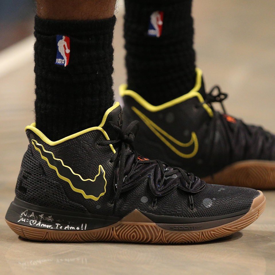 kyrie irving doodlebob shoes