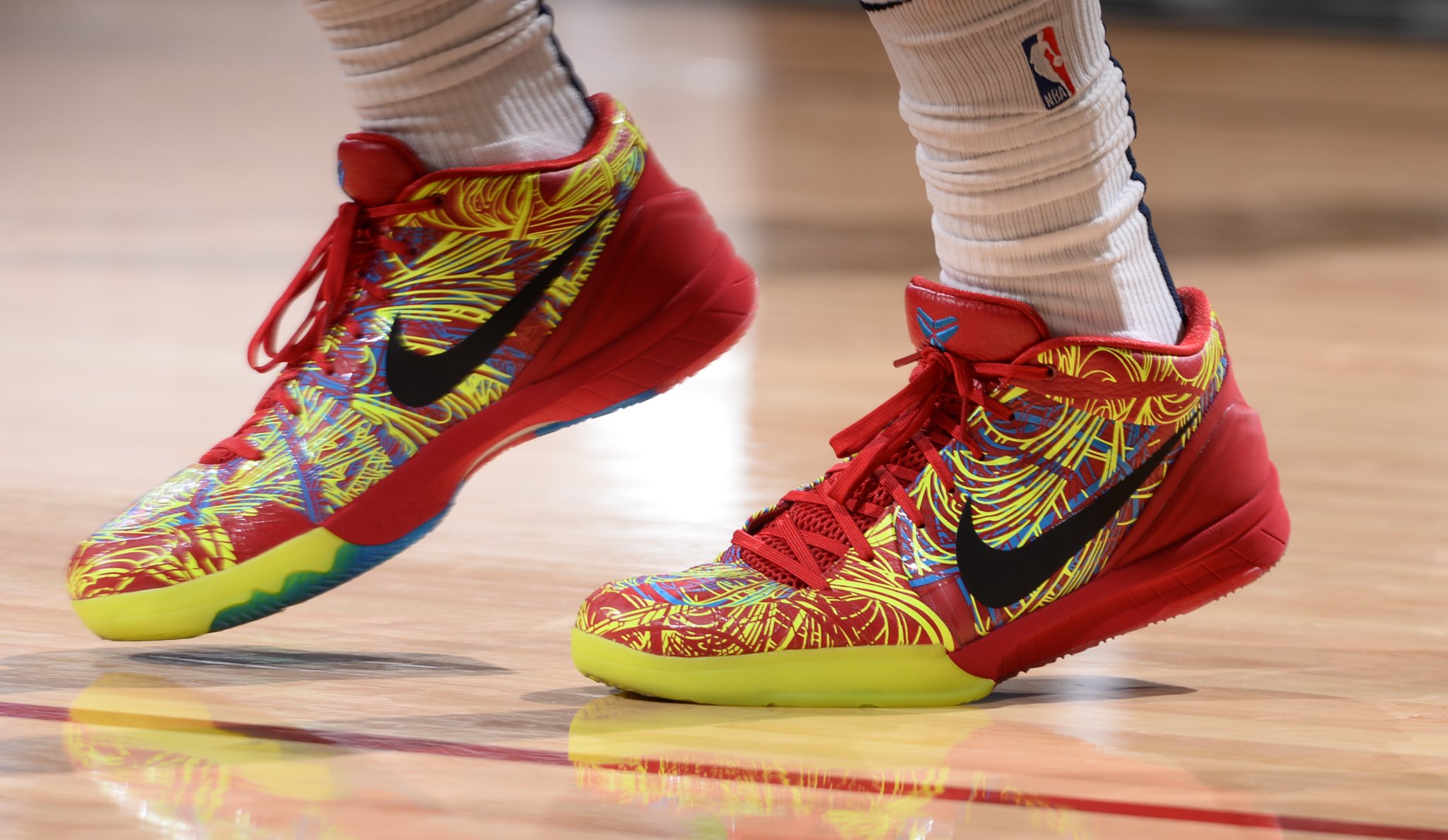 Kobe 4 wizenard 2025