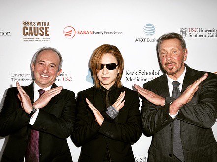Wonderful seeing my friends at #RebelsWithACause charity event last night in LA. #X !!!  昨夜LAで..!
@benioff @larryellison @DavidAgus 
'Transformative Medicine of #USC, the prevention and treatment of cancer.' @RebelsWithACaus
ellison.usc.edu

instagram.com/p/B4EQbbbgEOt