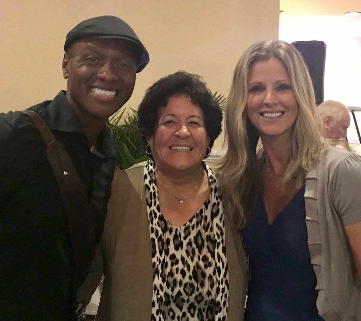 Thank you ⁦<a href="/Javstwtr/">Javier Colon</a>⁩ Javier Colon &amp; ⁦<a href="/NancyLopezWGHo1/">NancyLopezWGHoF</a>⁩ for a fabulous evening at our Dream Gala! You are the absolute best!
See you tomorrow at the ⁦<a href="/mentorcup/">Mentor Cup</a>⁩ &amp; Dream Challenge!