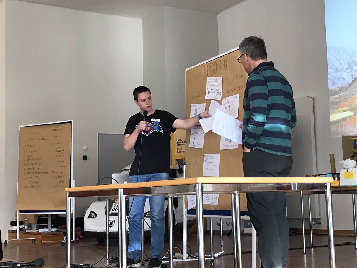 CSenftenberg's tweet photo. Boas is rocking our stage 🤘@LEAG_de #klimapositiveLausitz #Climathon #climathonsenftenberg https://t.co/Sb7N8v3ERz
