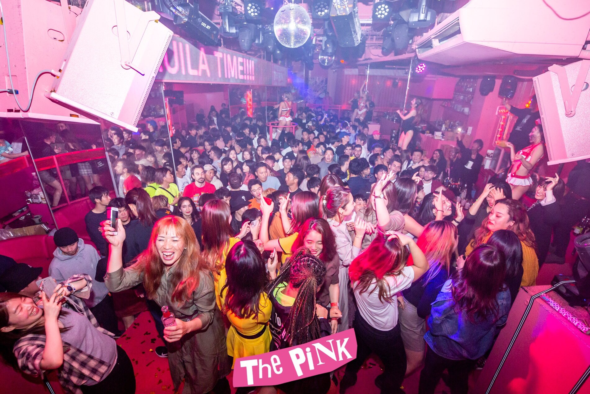The Pink Pa Twitter 10 25fri Thepink Halloween Party 恒例の長蛇の行列 フロアも朝までパンパンの 圧巻のパーティー Theribbonによるshowcaseも 披露され大盛り上がりでした Thepink 世界初オールピンクのナイトクラブ 大阪新名所 全国から美男美女が
