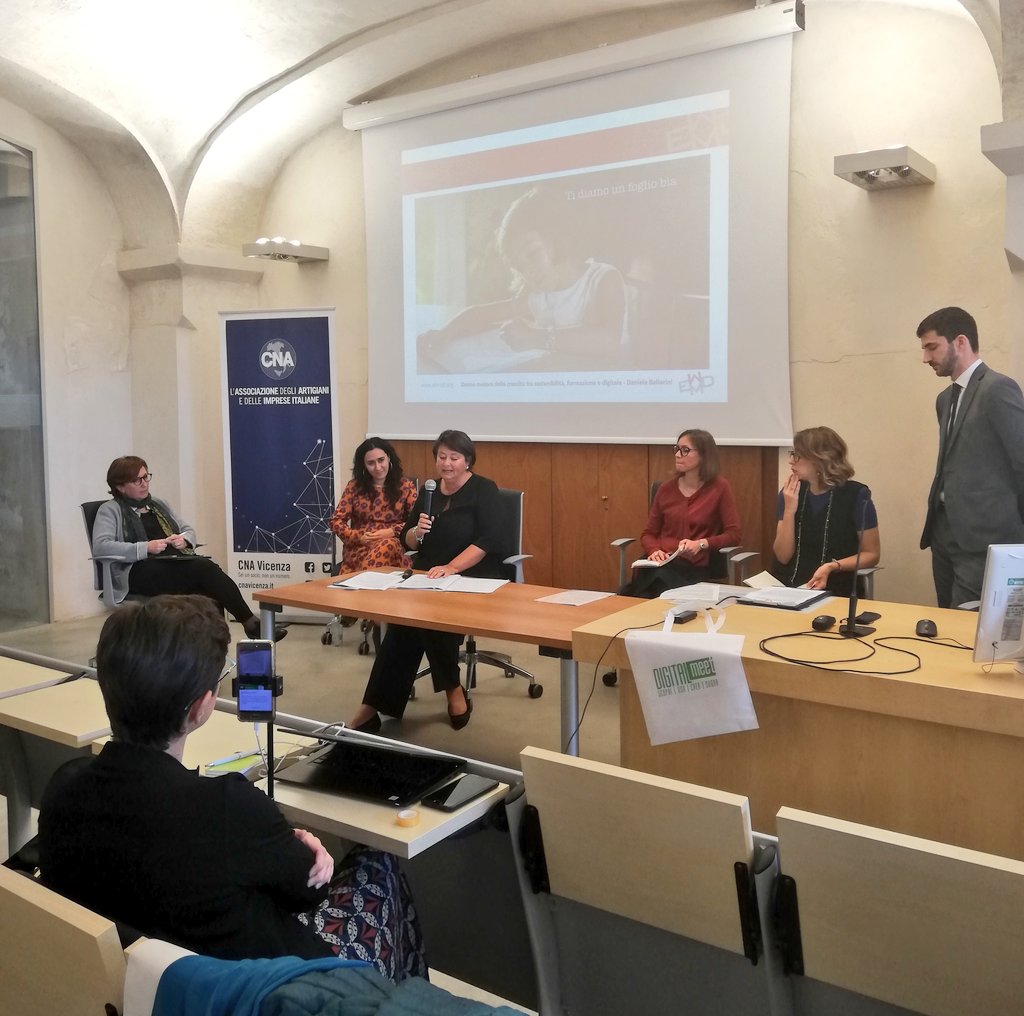 TheBoredC1's tweet photo. EWMD vuole portare cultura sul territorio e incentivare la crescita femminile, sostenendo le donne con un'apertura mentale diversa, indispensabile nel cambiamento del digitale
#DM2019 #DIGITALmeet2019 #IUSVE #IUSVEsocialTEAM https://t.co/YeRfWl1YcQ