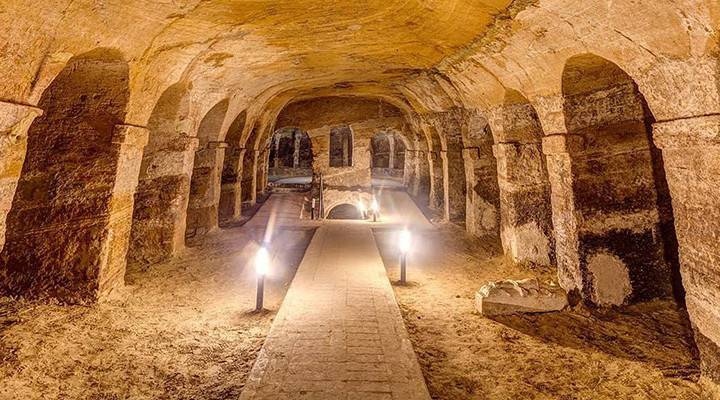 A due passi da #Ancona troviamo due tesori “nascosti”, misteriosi e molto affascinanti: le #Grotte di #Camerano e le Grotte di #Osimo. 

Andiamo a scoprirle insieme dal blog di #destinazionemarche:
destinazionemarche.it

#IlikeItaly #italy #marche #italianvillages