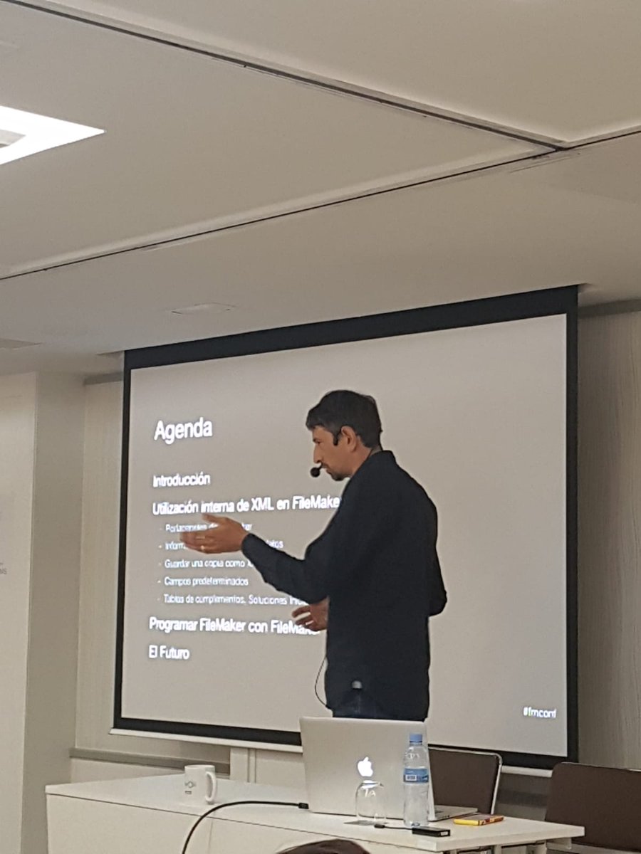 Bitwokers's tweet image. Ahora toca programar con #FileMaker

Divertidisima charla de David Wikström (@CamelCasedata) para conocer los múltiples usos de XML☺️❤🤣🤣 #aprenderdivertido

#SpanisDevcon #Claris #WorkplaceInnovationPlatform  #Madrid #Bitwok #MarketPlace #Innovación #Desarrolladores