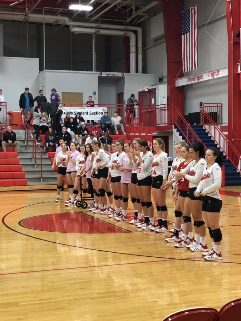 MsALongmore's tweet photo. Congrats on the win @LewisWVBall. Beautiful night recognizing the #Raestrong Foundation and hosting The Hutton family and friends. Great suite seating too. πThank you @dfriend67! πβ€οΈπβ€οΈ https://t.co/NUeUIGE8mM
