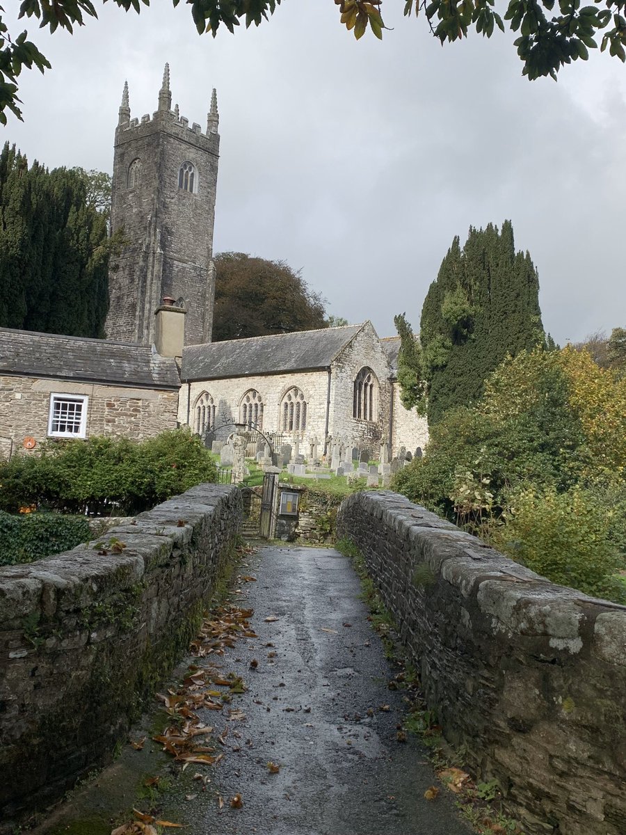 CityGuideJill's tweet photo. Over the bridge, thru the gate and open the door to the wonderful church of of Nonna in #Alturnun #Cornishchurches https://t.co/2xiChDDEDB