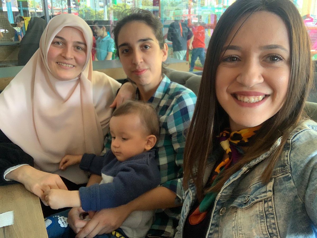 sebilednz's tweet photo. Kızlarla güzel cumartesi🌸 https://t.co/uoHNiIdTDV