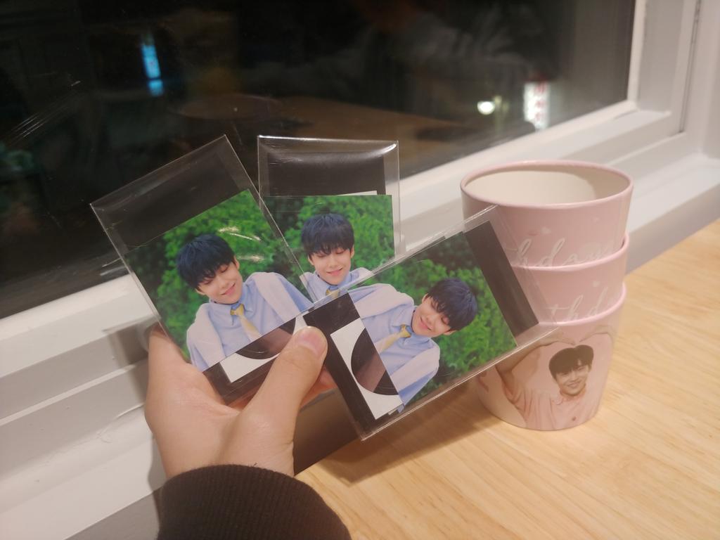 UUCpD7rdIifNr29's tweet photo. #10월의_꽃_은상이의_생일을_축하해 https://t.co/lmDe75CAWC