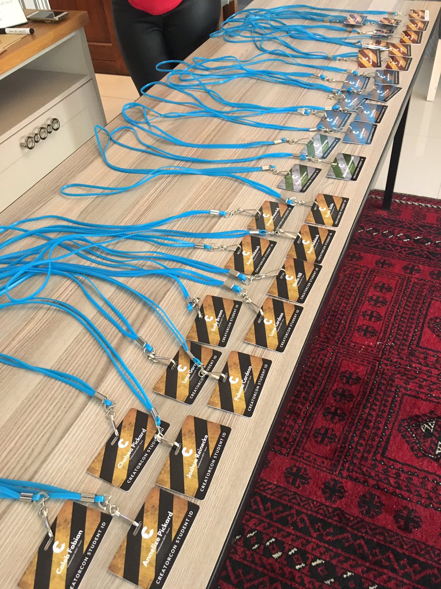 michael_cost_'s tweet image. Happy to be speaking at #CreatorWeen2019 today with the amazing @Kelly_KiKx here in Cape Town. #CreatorCon