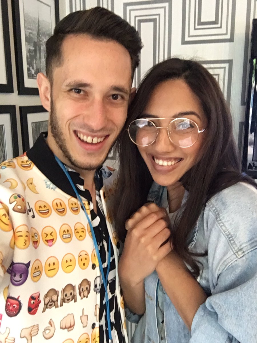 michael_cost_'s tweet image. Happy to be speaking at #CreatorWeen2019 today with the amazing @Kelly_KiKx here in Cape Town. #CreatorCon