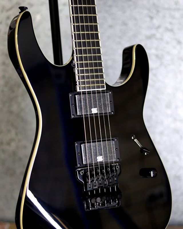 MusosCorner's tweet photo. One very lucky customer was posted this Mick Thompson officialjacksonguitars .
#jackson #slipknot #musoscorner #mickthompson https://t.co/KR04QqVpyO