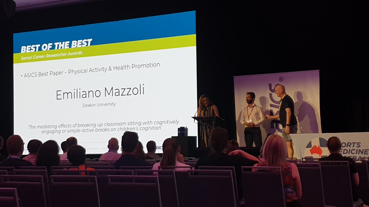 LisaBarnettPhD's tweet photo. Congratulations @EmilianoMazzoli Best paper in #PhysicalActivity and #health!! #ASICSSMA2019 @DeakinIPAN @IMDRC_MotorDev @deakinresearch now competing in best of the best!! https://t.co/NU3OphS9Wt