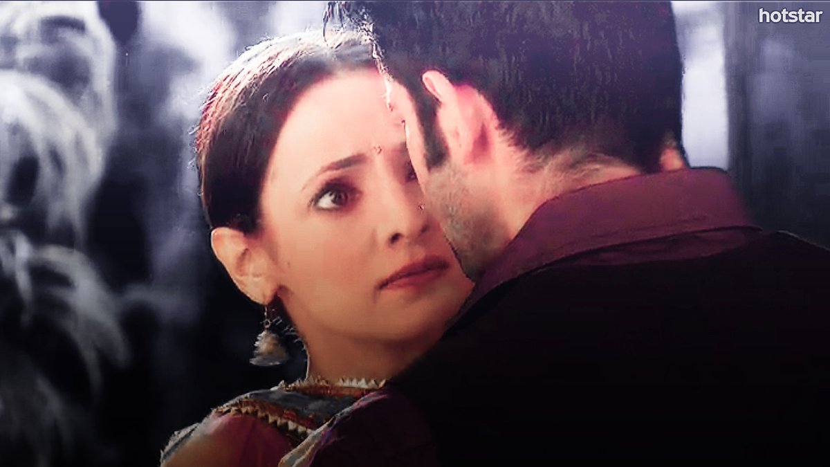 A: Tumne mujhe batana zaroori nahi samjha? Kisi ko pata kyun nahi hai ke tumhari-K: Aap ko issey kya farak padta hai?A: Mujhe kya farak padta hai? Mujhe farak padta hai dammit, kyunke-The first time Arnav admitted ke ussey 'faraq padta hai'  #IPKKND  #Arshi  #IPKKNDRewind