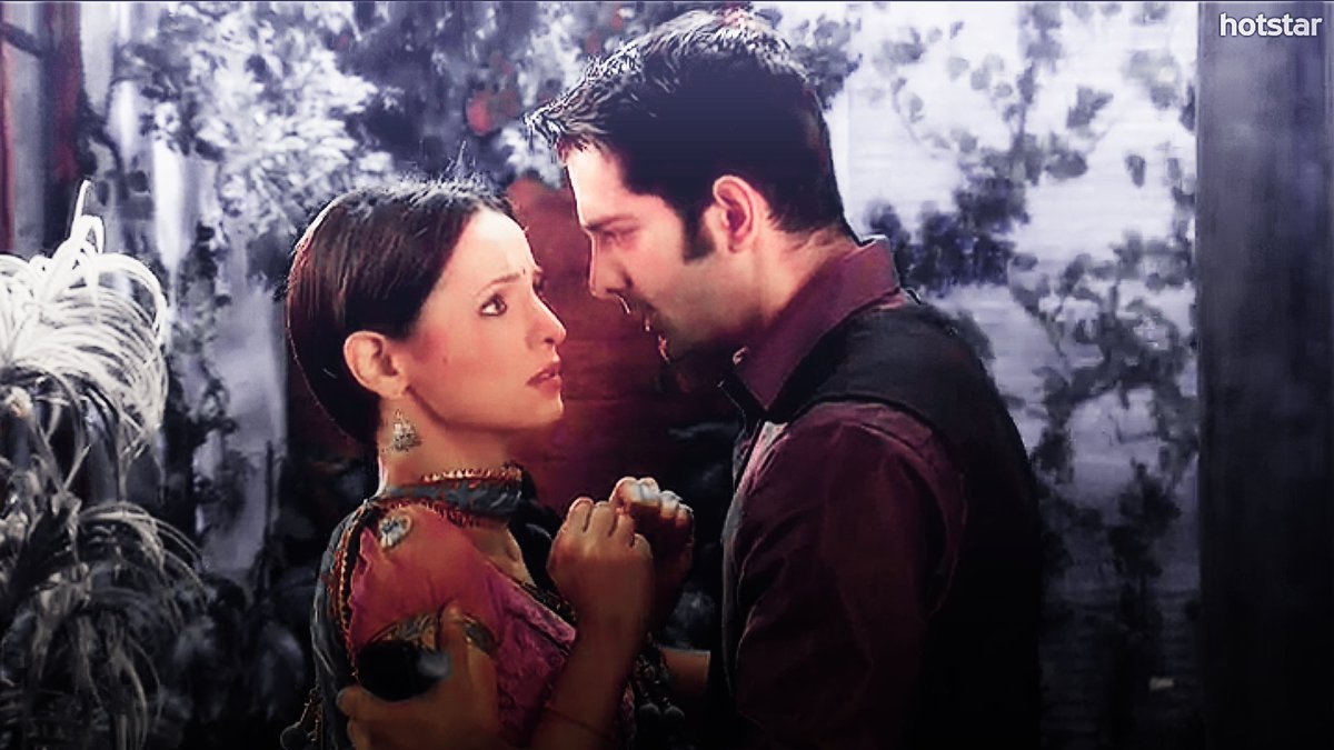 A: Tumne mujhe batana zaroori nahi samjha? Kisi ko pata kyun nahi hai ke tumhari-K: Aap ko issey kya farak padta hai?A: Mujhe kya farak padta hai? Mujhe farak padta hai dammit, kyunke-The first time Arnav admitted ke ussey 'faraq padta hai'  #IPKKND  #Arshi  #IPKKNDRewind