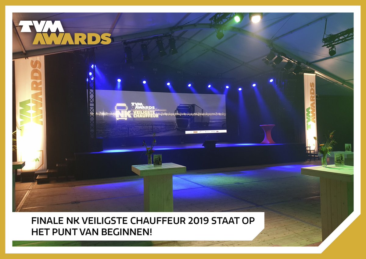 TVMAwards's tweet image. De finale van het NK Veiligste Chauffeur staat op het punt van beginnen! De finalisten druppelen nu binnen. De zaal is nog leeg, maar dat zal weldra volstaan met enthousiaste supporters van de deelnemers.

#tvmawards