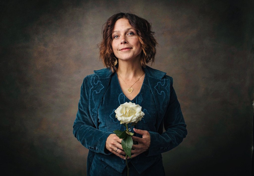 RTPMusicBlog's tweet photo. Folk Activist, May Erlewine Releases Fierce Song as a Peaceful Protest During a Tense Political Climate https://t.co/ZWeb1SCWJl https://t.co/26l6Z7enoT