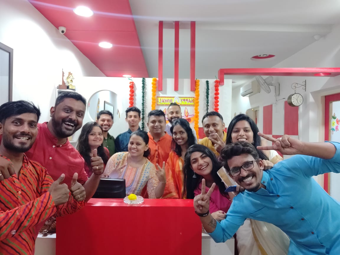 InhouseAdcom's tweet photo. Biggest Dhan we received this Dhanteras was our hearty smiles while celebrating this wonderful festive time.
We wish everyone a very joyous Diwali and New Year.

#Diwali2019 #Dhanteras #celebration #Inhouseadvertising #vadodara https://t.co/bGPjeiC19q