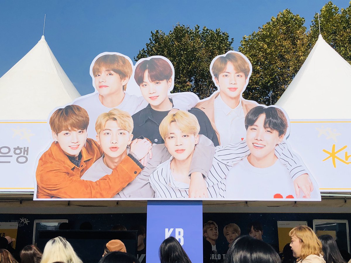 ___Spell's tweet image. 사부작사부작 돌아댕기기🤭🤭