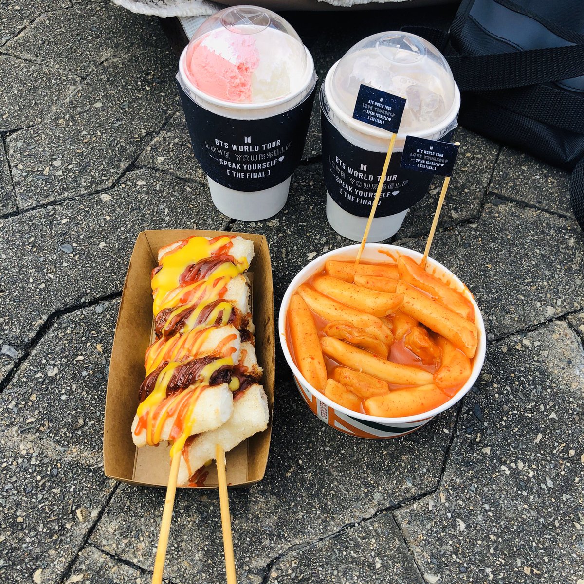 ___Spell's tweet image. 사부작사부작 돌아댕기기🤭🤭