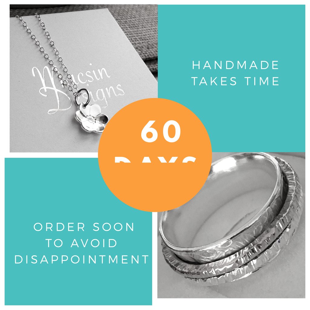 MacsinDesigns's tweet image. Time is quickly running out for Handmade jewellery, order now to avoid disappointment.  #santaselves #handmadecraft #handmadejewellery #handmadewithlove #handmade #shopsmall  #Christmas2019 #ChristmasIsComing #ChristmasCountdown #Xmas #giftideas #gifts #SmallBusinessSaturday