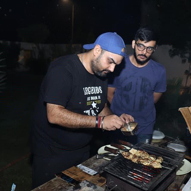 brew_hq's tweet image. Wishing you all a very happy and prosperous Diwali from team Statusbrew.
May the festivities of Diwali over-whelm everyone&apos;s heart with joy and happiness.
.
.
#diwaliparty #brewcrew #barbequenight #diwalivibes #festivity #lifeatstatusbrew #teamparty #ecofriendlydiwali #startups