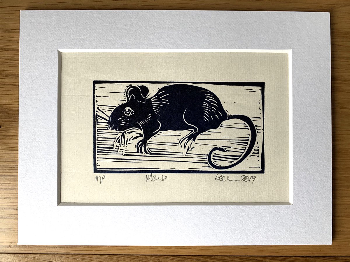 RachelcwArt's tweet photo. Morning! I’m off to @FakenhamMakers I’ve decided it’s too soon to wear a Christmas jumper. But I do have cards and gifts for all occasions #ukgifthour #ukgiftam #norwich #madeinnorfolk #fakenham https://t.co/HXZMfwBQTd
