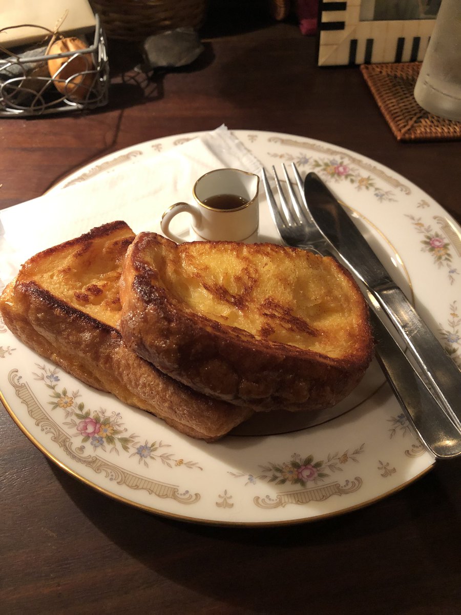 博士 D 学芸大学駅にある喫茶店 平均律 絶品のフレンチトーストが食べられると聞いて来てみました 噛んだ瞬間 口の中にバターがじゅわっと染み出してきて思わず笑ってしまう美味しさ これは幸せ以外の何者でもない 焼いてる間に漂ってくる 博士 D 学芸大学駅にある喫茶店 平均律 絶品のフレンチトーストが食べられると聞いて来てみました 噛んだ瞬間 口の中にバターがじゅわっと染み出してきて思わず笑ってしまう美味しさ これは幸せ以外の何者でもない 焼いてる間に漂ってくる