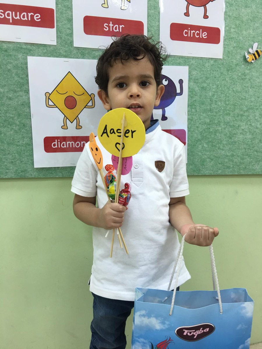 LittleVillageQA's tweet photo. A kind gesture from Aaser of KG1 to his friends 🍭🍭🍭🥰 #littlevillage #kindergarten https://t.co/Src1tR7nbQ
