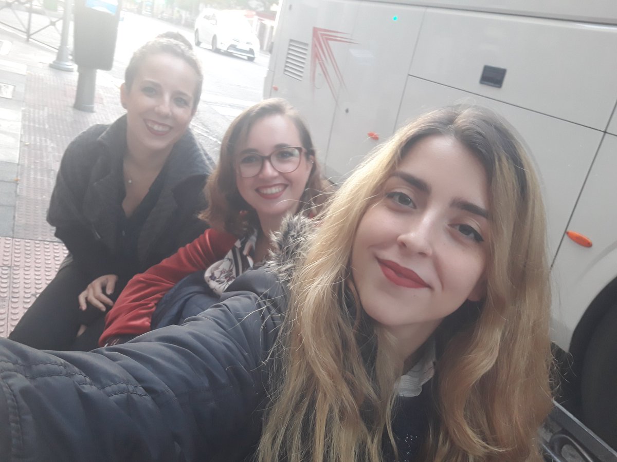 martosmin98's tweet photo. ¡Ya estamos en #Madrid! Preparadas para la #IVJornadanacionaldedislexia 👩‍🏫📚👓 @CEUAndalucia @desylovemj @EvaSousa93 https://t.co/whAyp06XWQ