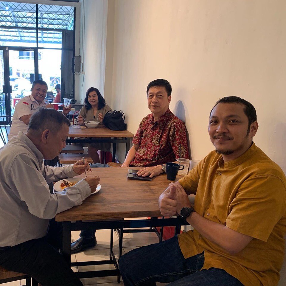 ARIF_126's tweet photo. @mazzini_giusepe Kopi Lim. Jl. Taman Makam Pahlawan Taruna, No.34. Kota Tangerang. https://t.co/QgmCHOowao