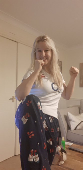 It is the away kit today which means white shirt and gin themed pjs x @EnglandRugby #RugbyWorldCup https://t<a href="/tag/rugbyworldcup"class="tags"><span>#rugbyworldcup</span></a>