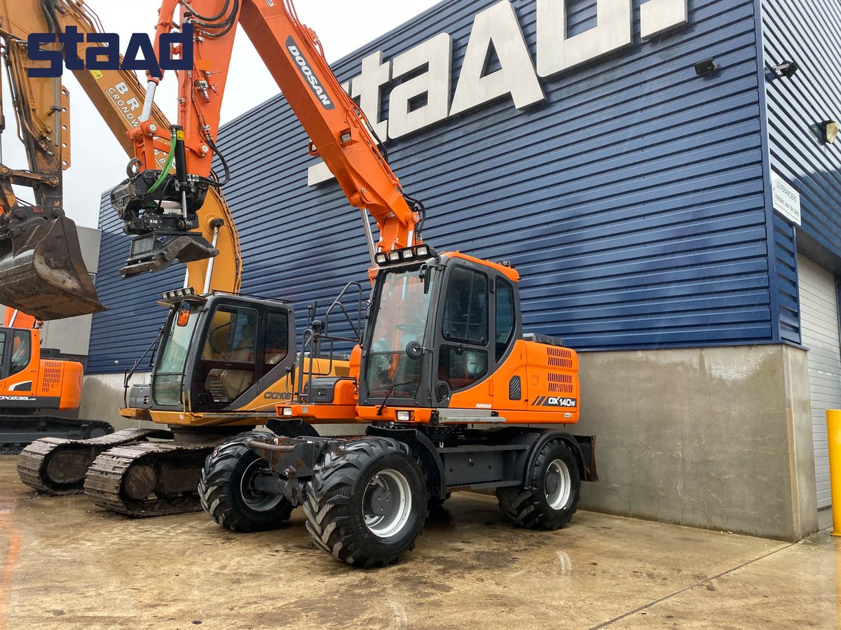 Deze week hebben wij een Doosan DX140W-5 af mogen leveren bij Loonbedrijf Firma Jakobs, een Doosan DX140W-3 bij. Van de Riet, een Doosan DX10Z bij T. Fokker. Als laatste ook nog een Doosan DX140W-3 bij Vercoulen Grondverzet. Heel veel goede en veilige Doosan draaiuren gewenst!