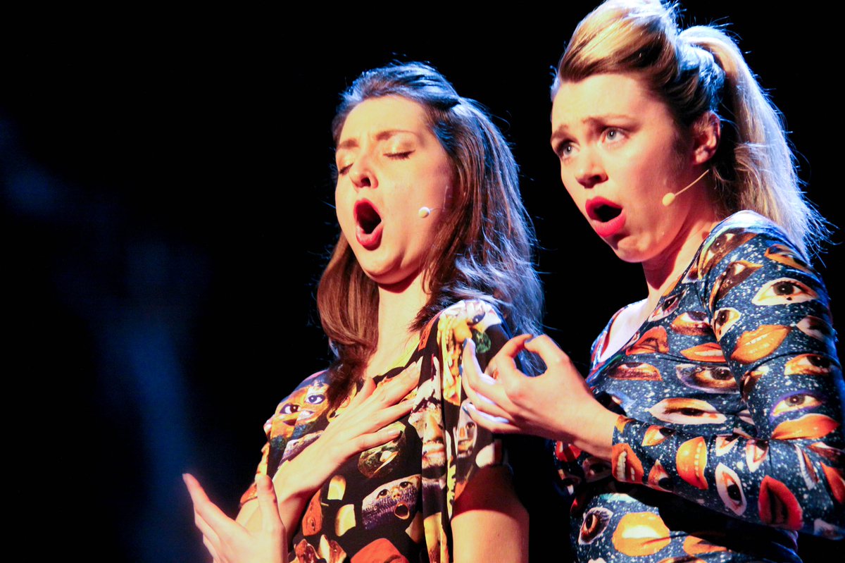 Zoals je kunt zien zingen we hier: 🎶 We gaaaaaan vanavond naaaaar Maaaaarheeeeezeeee en er zijn nog kaaaaaarten! 🎶