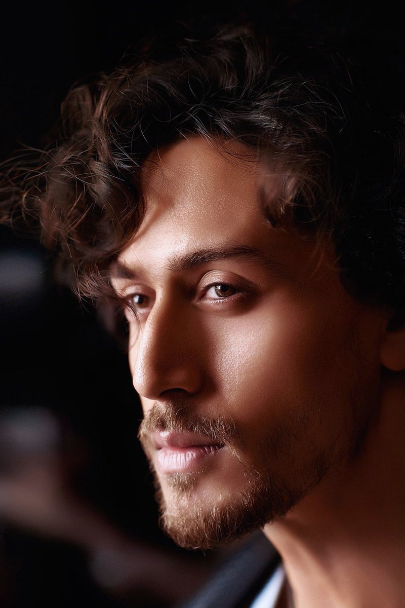 tigershrofflive's tweet photo. #War @iTIGERSHROFF @iHrithik
' WAR AGAIN THIS DIWALI '
Trends Time - 7 : 30 Pm Today π
@yrf
@TeamTIGERSHROFF @AyeshaShroff #WarCreatesHistory #WarInCinemas https://t.co/Z2aHUGFlNQ