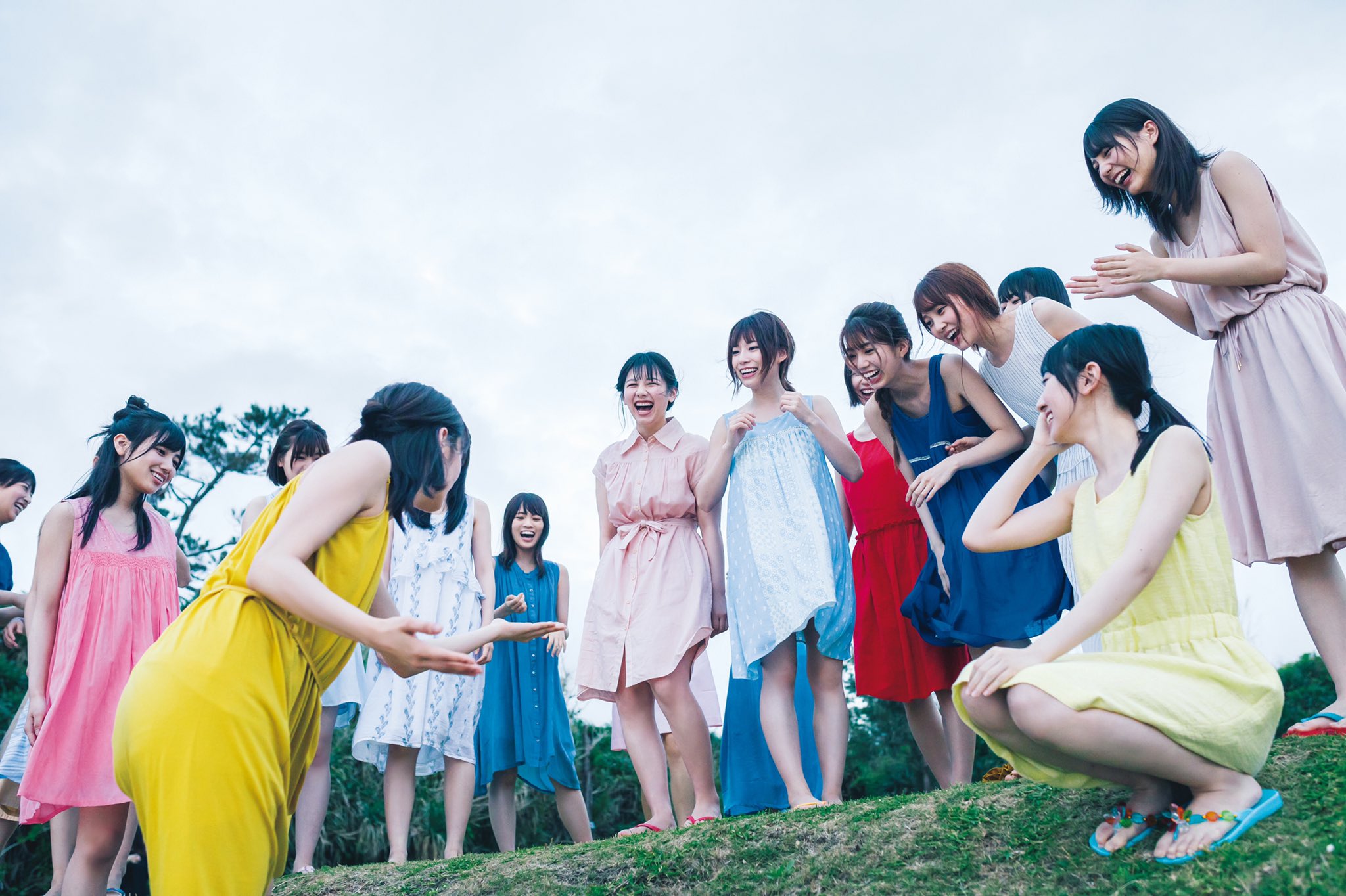 送料込 日向坂46 立ち漕ぎ アザーカット写真集 mandhucollege.edu.mv