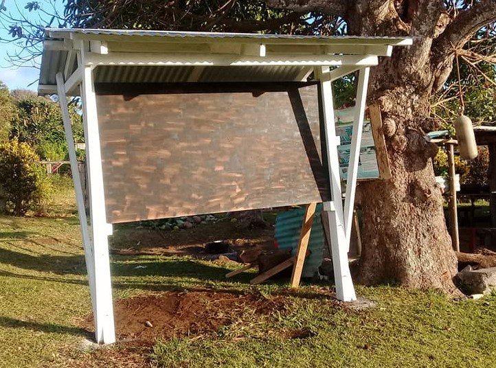 Timely and relevant information is key to effective #disasterpreparedness. Oxfam is supporting communities in Emae with the installation of notice boards to make information dissemination on disasters and #climatechange more effective. 
#DisasterREADY #IslandFacebook