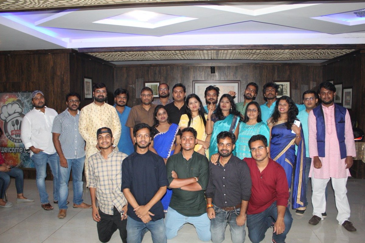 LectureNotesIN's tweet image. 💥💥Happy Diwali to all from team LectureNotes💥💥
On the eve of Dhanteras, everyone at LectureNotes got a surprise gift of sweets and a portrait of goddess Laxmi.
Also, we had a dinner party and enjoyed a lot. All thanks to our directors for an amazing arrangement.