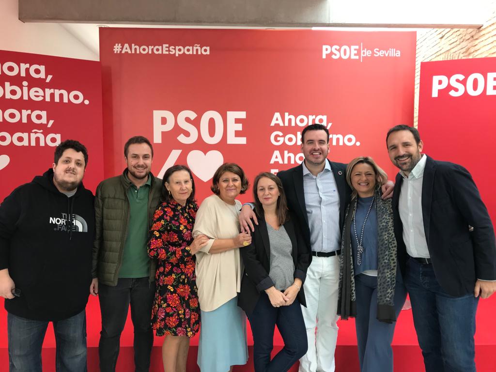 adelacastano's tweet photo. Compañer@s del @PSOEAlesto en el Acto de Educación del @psoedesevilla #10N #AhoraEspaña #AhoraPrograma #AhoraGobierno @psoe #IlusionyTrabajo https://t.co/gf8TKcGn9Y
