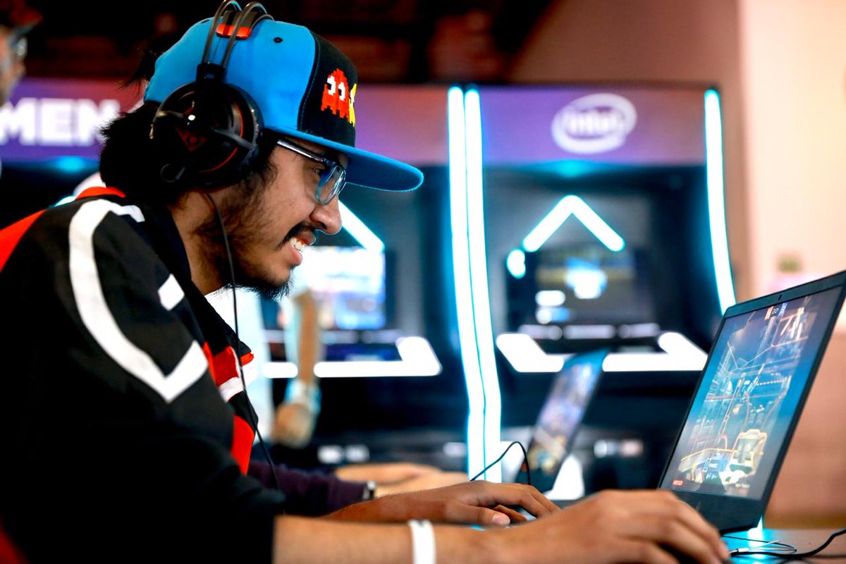 OmenByHp_Latam's tweet photo. Les mostramos algunas fotos de lo que fue nuestro primer día en @GamesCeleb. Los esperamos hoy en nuestro stand A6 para continuar disfrutando! #OMEN https://t.co/mxrTGTdFq6
