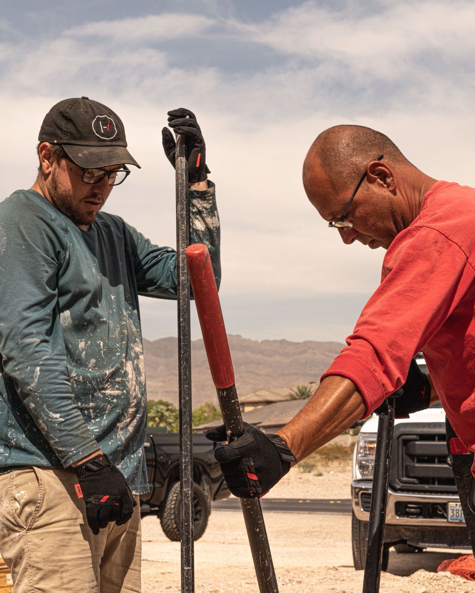 212Gloves's tweet photo. We visited one of the Summit Homes’ projects in Las Vegas, and provided gloves to the workers. Construction can get pretty messy, but at least their hands will be clean. 🤷  #SummitHomes #lasvegas #construction https://t.co/Fe4z7mjUjf