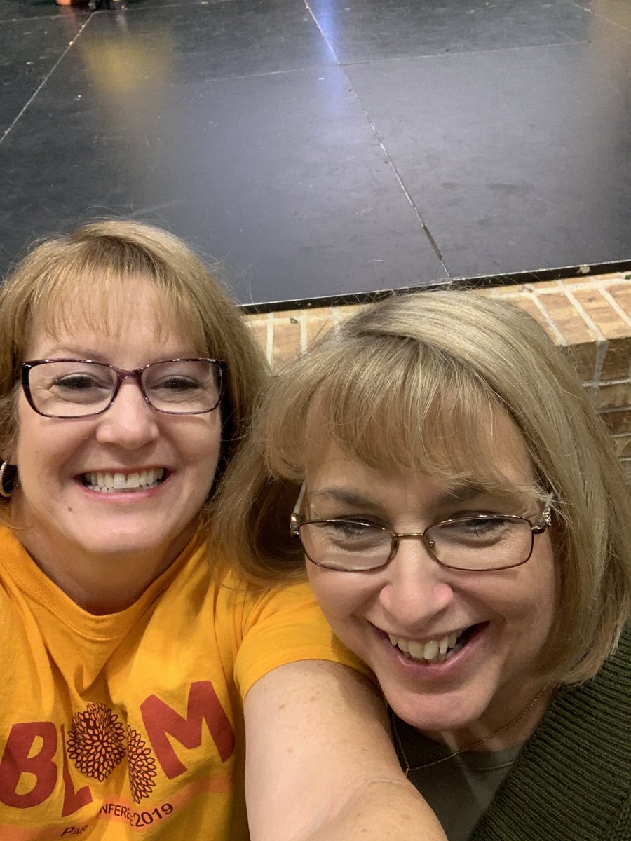 shayes0722's tweet photo. Celebrating the RISD Bloom conference with one of my favorite people Janet Shugart! #BloomRISD19 #RISDSaySomething https://t.co/M0DRZObXrq