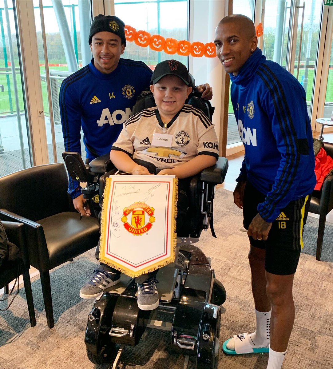 MU_Foundation's tweet image. “They call it a Dream Day for a reason because it feels like a dream meeting all these players and watching them train.” 🙌🏼

#MUdreamday