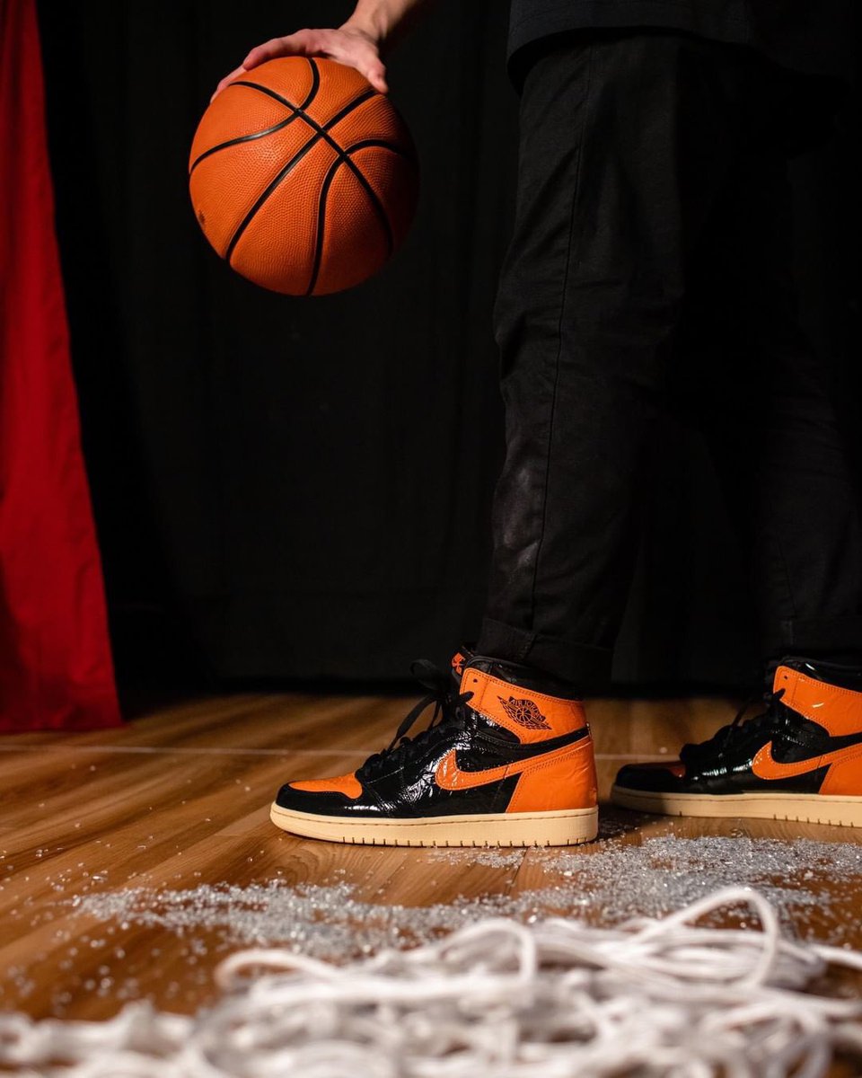 jordan 1 shattered backboard 3.0 footlocker